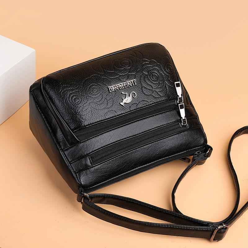 Sac à bandoulière pour femmes d'âge moyen et âgées