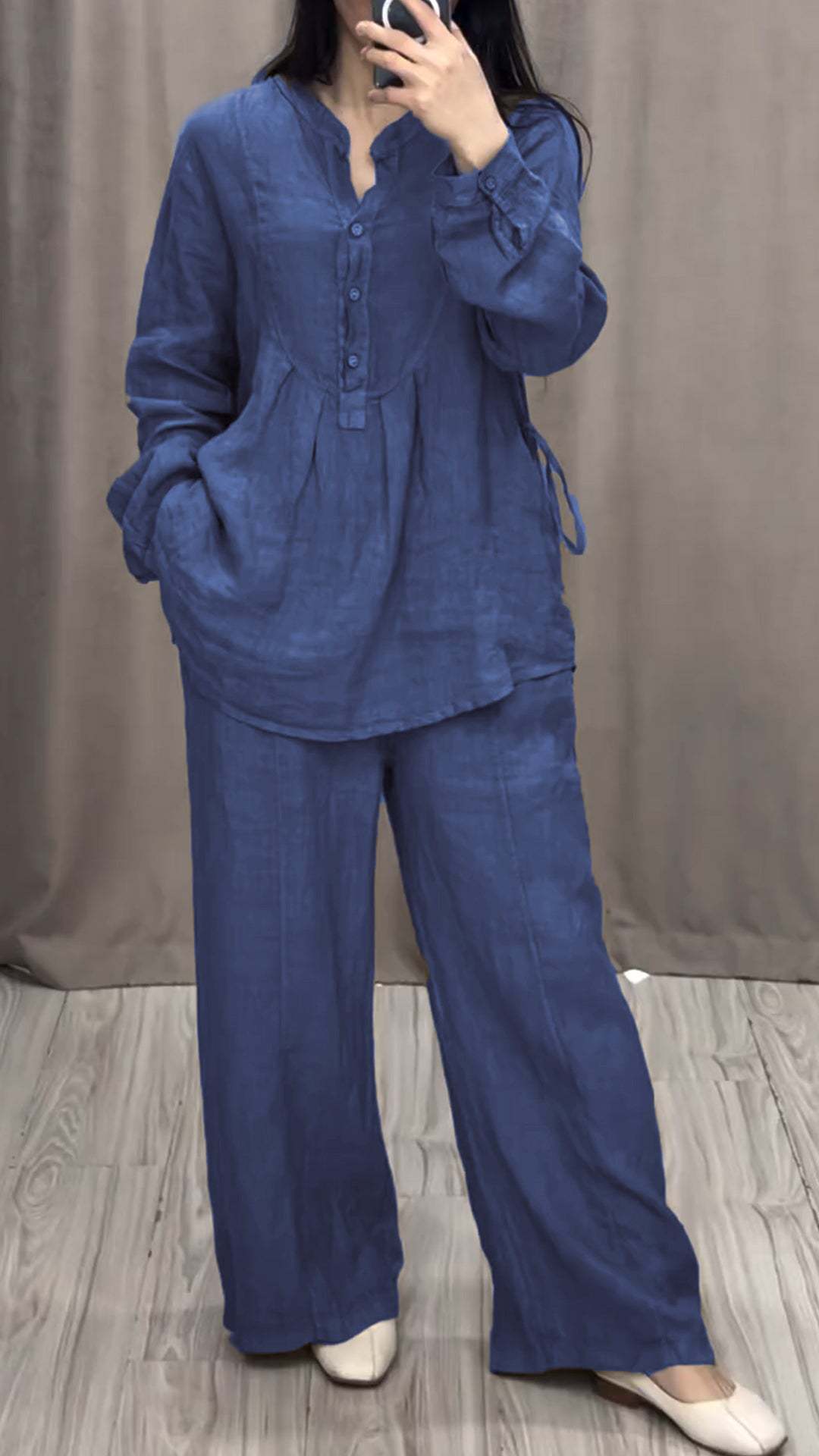 Conjunto cómodo de algodón y lino de estilo moderno.