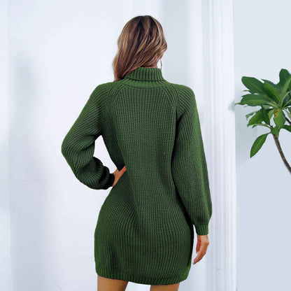 Robe pull col roulé à manches longues – Détails boutons