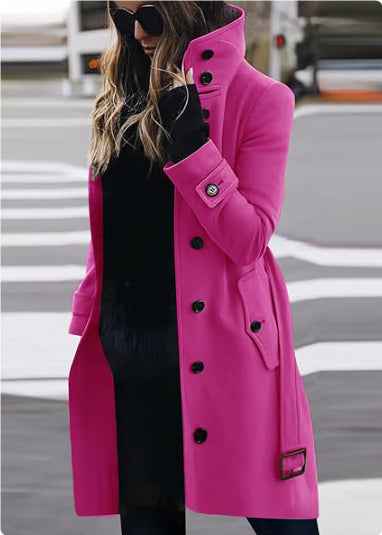Manteau en laine ajusté à col montant