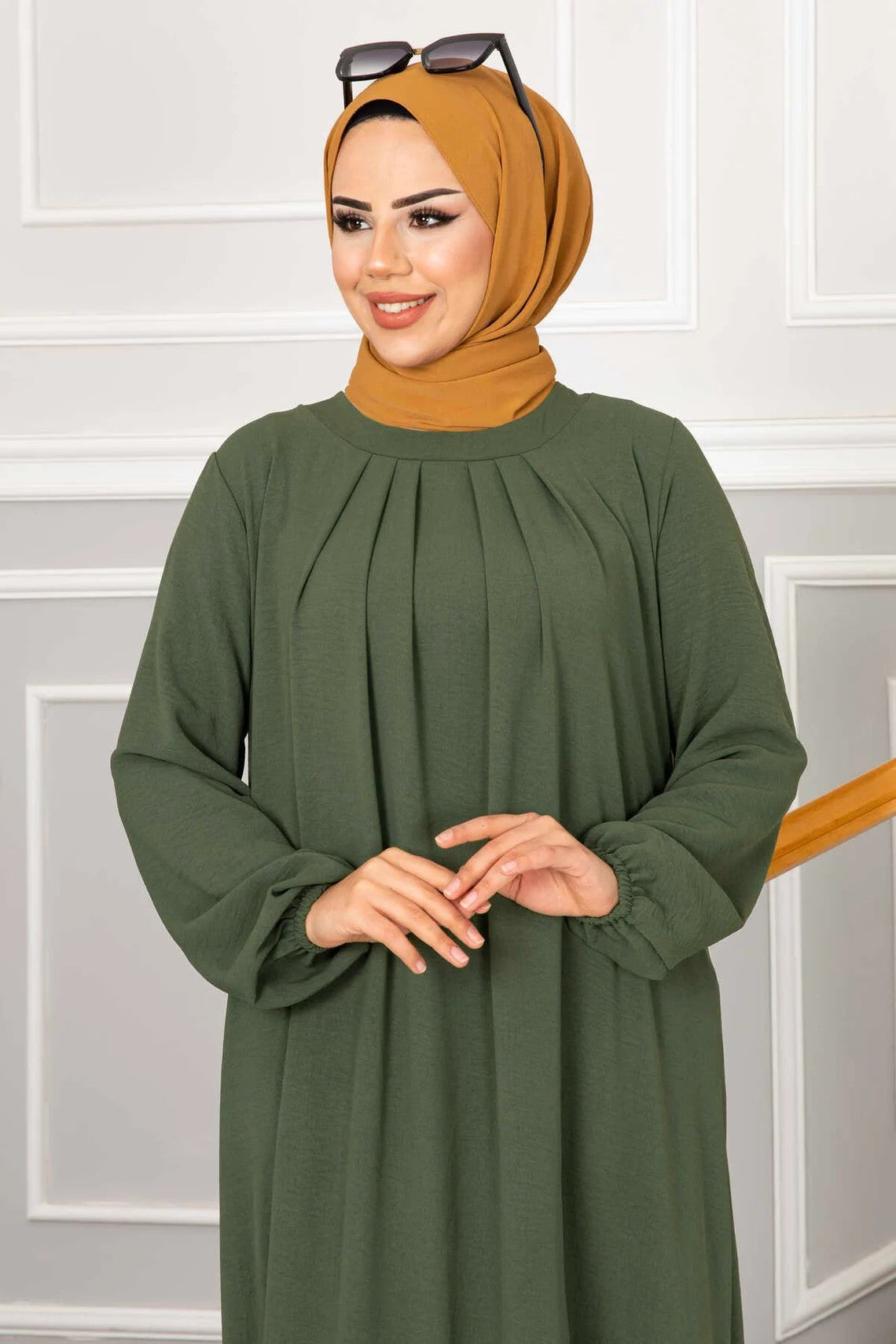 Robe pour femmes avec rides modérées