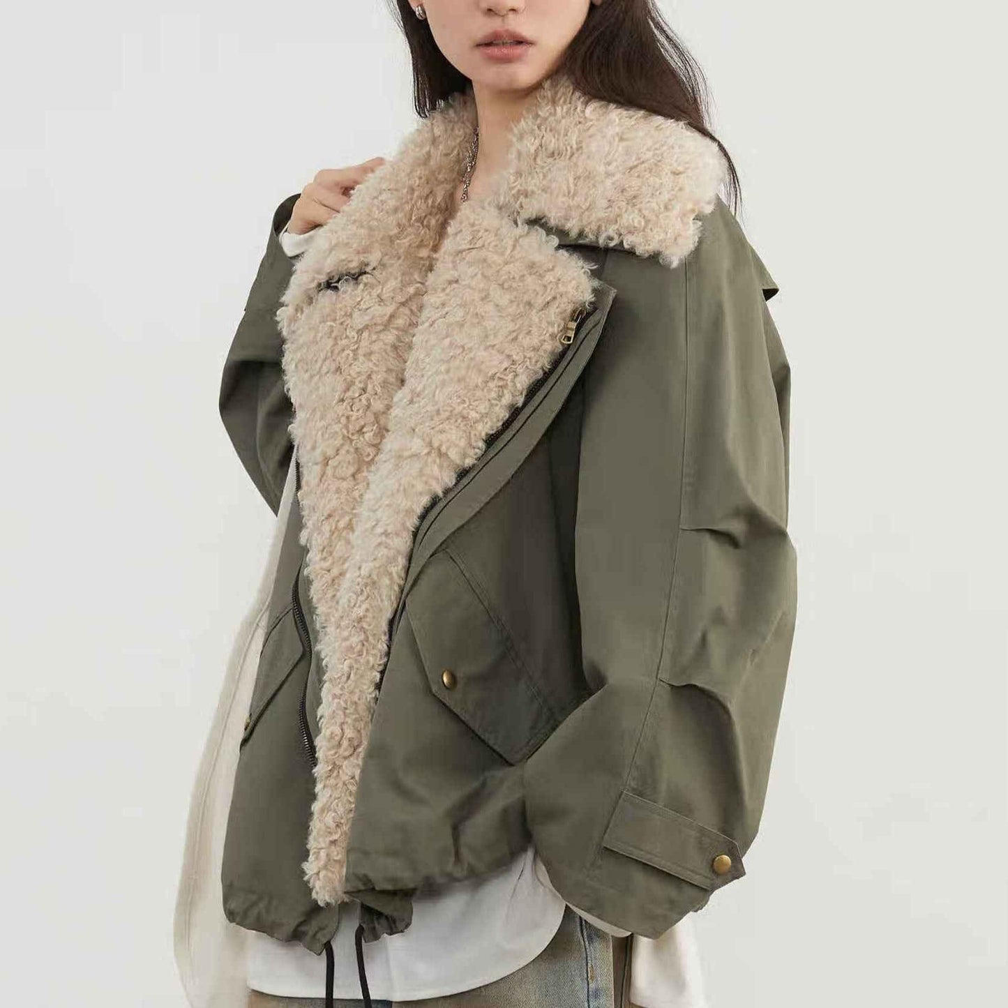 Veste pour femmes style rétro avec col en fourrure