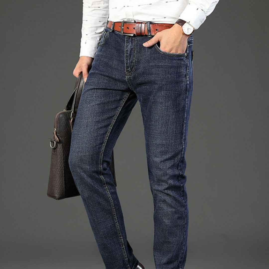 Jean en denim délavé pour hommes, coupe slim et confortable