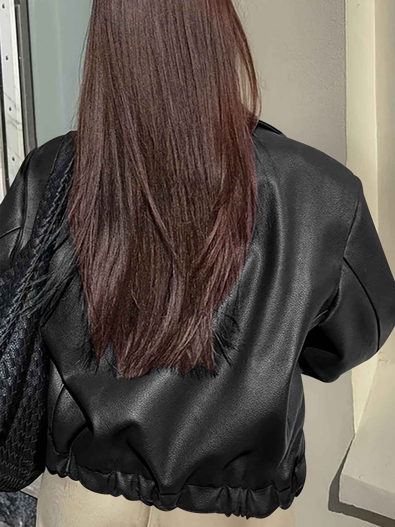 Veste élégante en cuir mate de style motard rétro