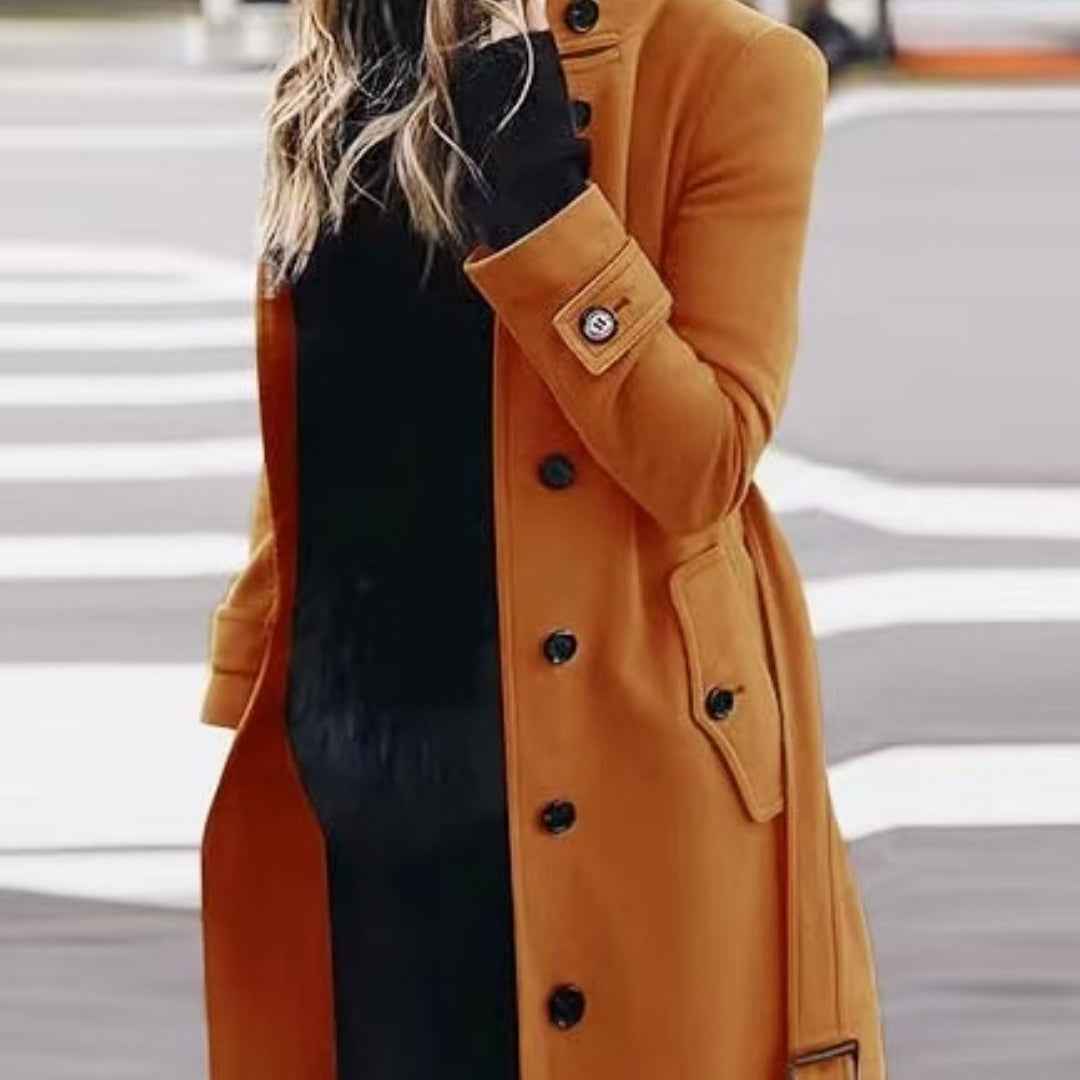 Manteau en laine ajusté à col montant
