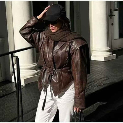 Manteau cuir élégant ceinturé