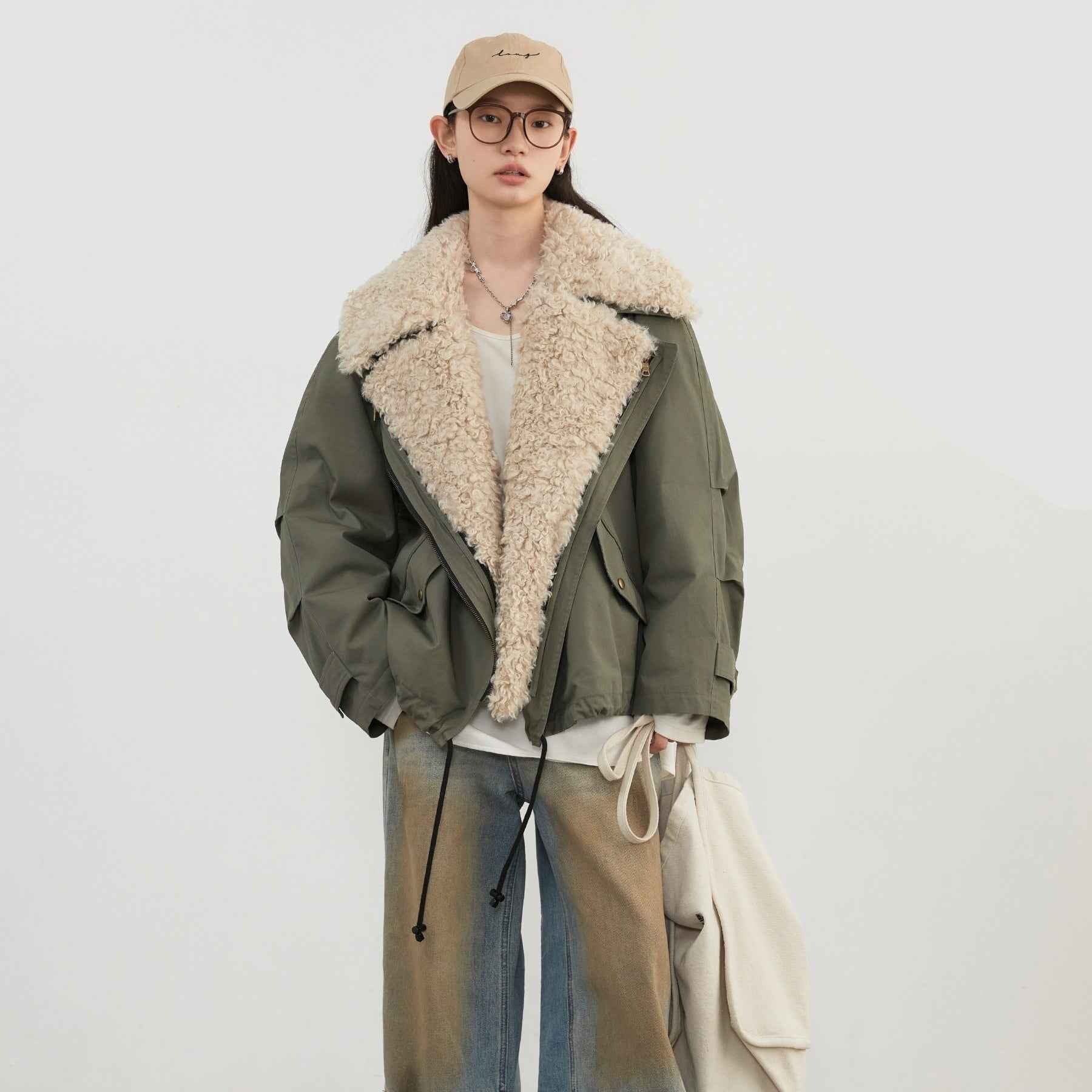 Veste pour femmes style rétro avec col en fourrure