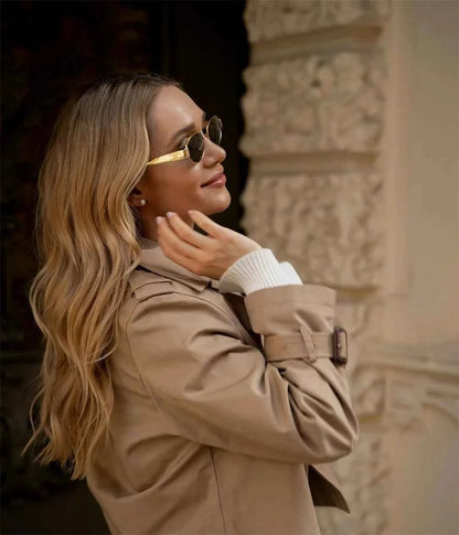 Manteau court polyvalent à double boutonnage et col à revers
