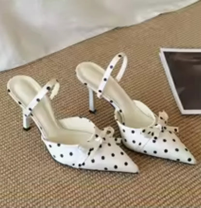 Chaussures à talons hauts pointus à pois pour femmes