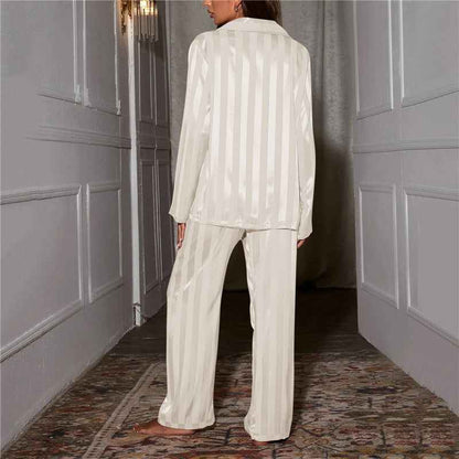 Pyjama maison en soie glacée
