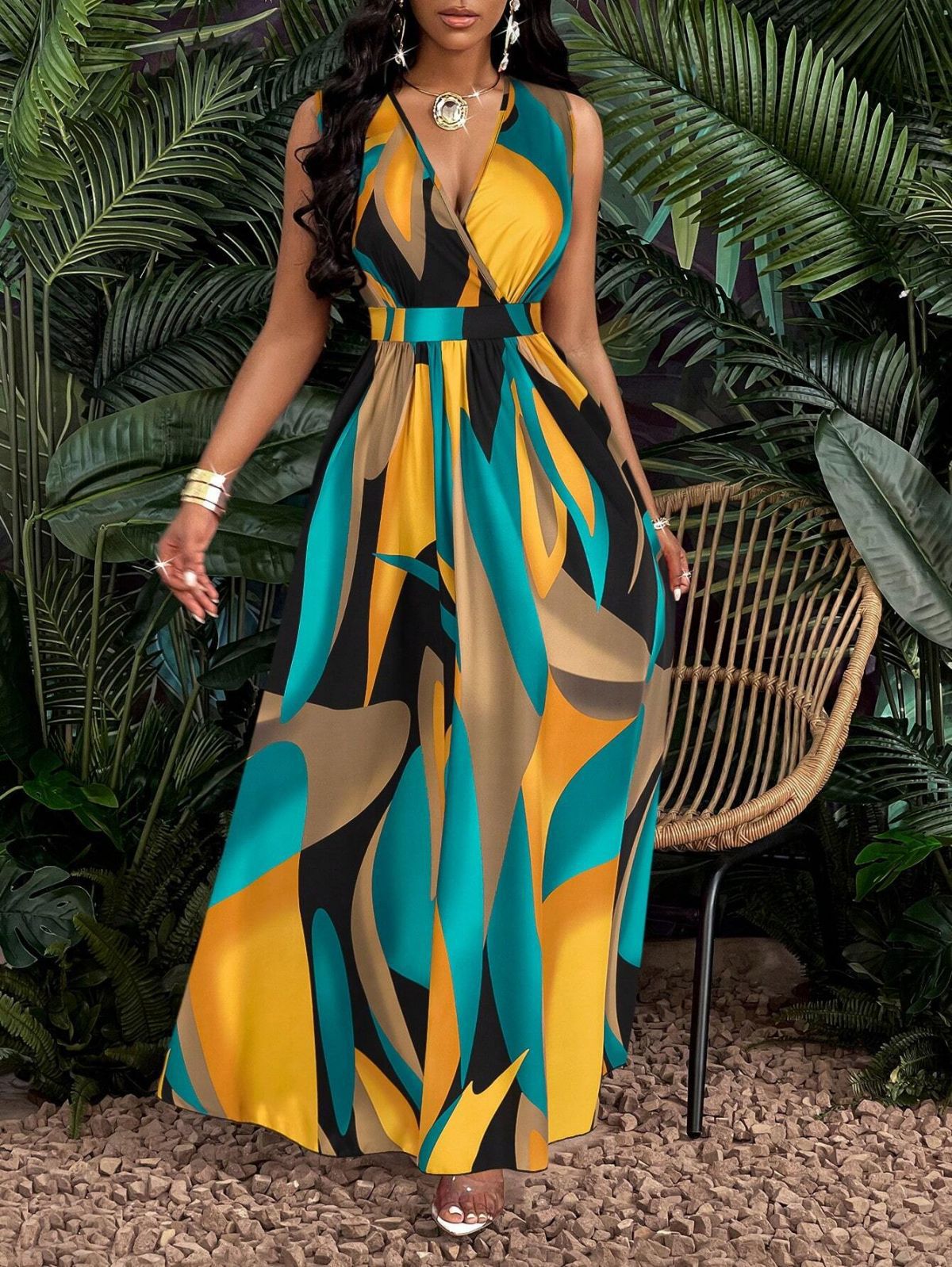Vestido ajustado acampanado de estilo tropical