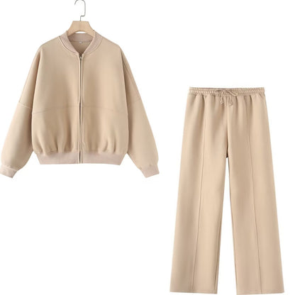 Sweatshirt & Flowy Pants Duo