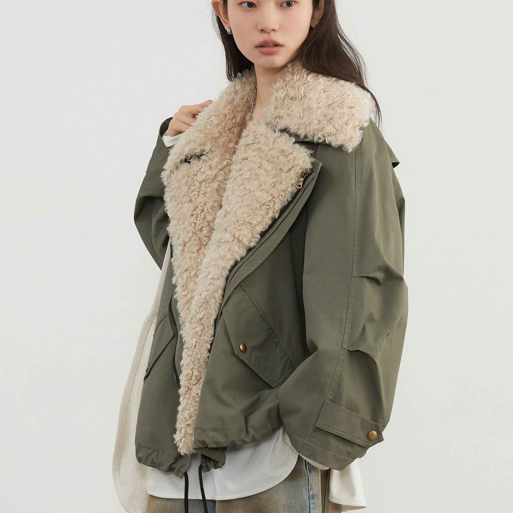 Veste pour femmes style rétro avec col en fourrure
