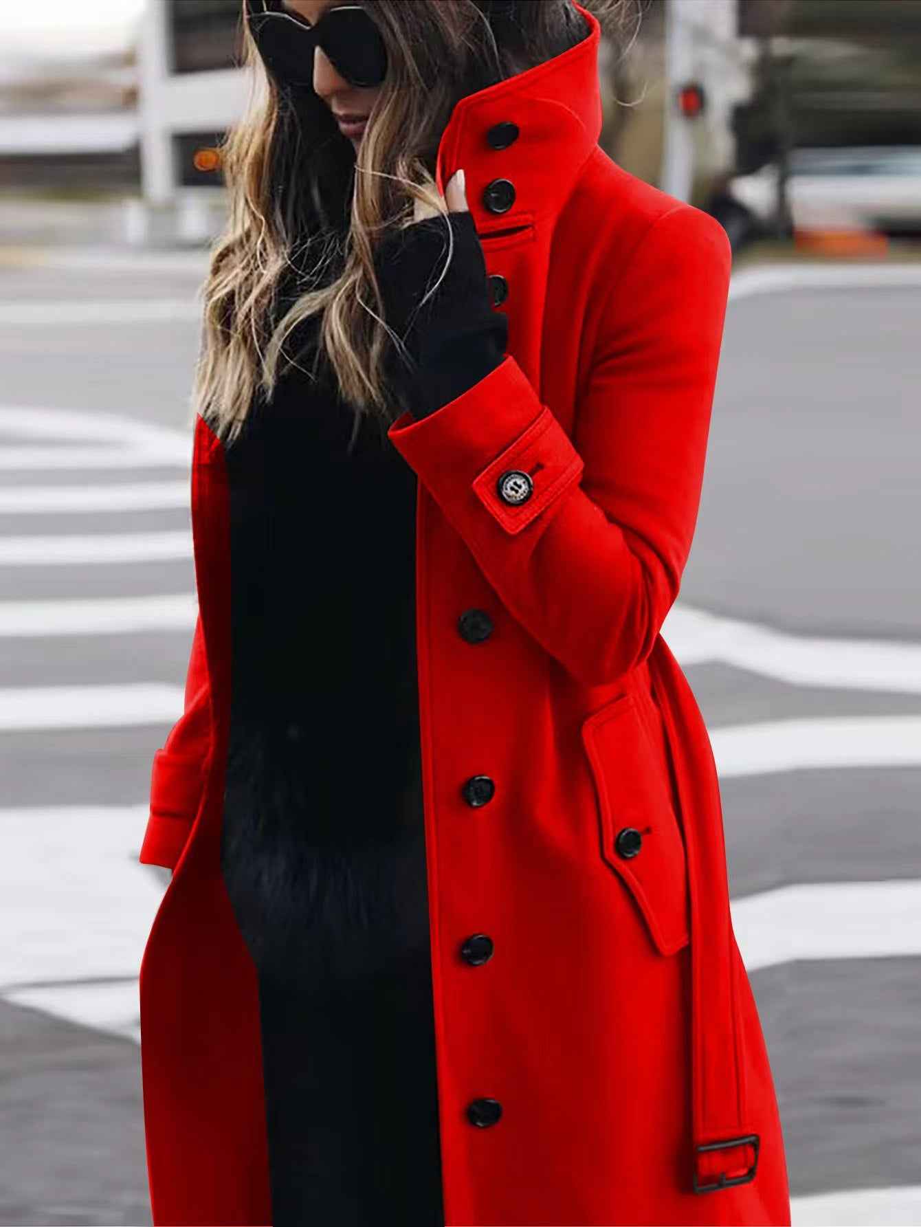 Manteau en laine ajusté à col montant